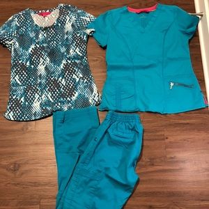 XS Beyond Scrubs set